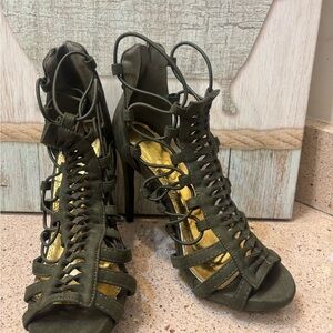 Elegant Olive Green Women's Heels